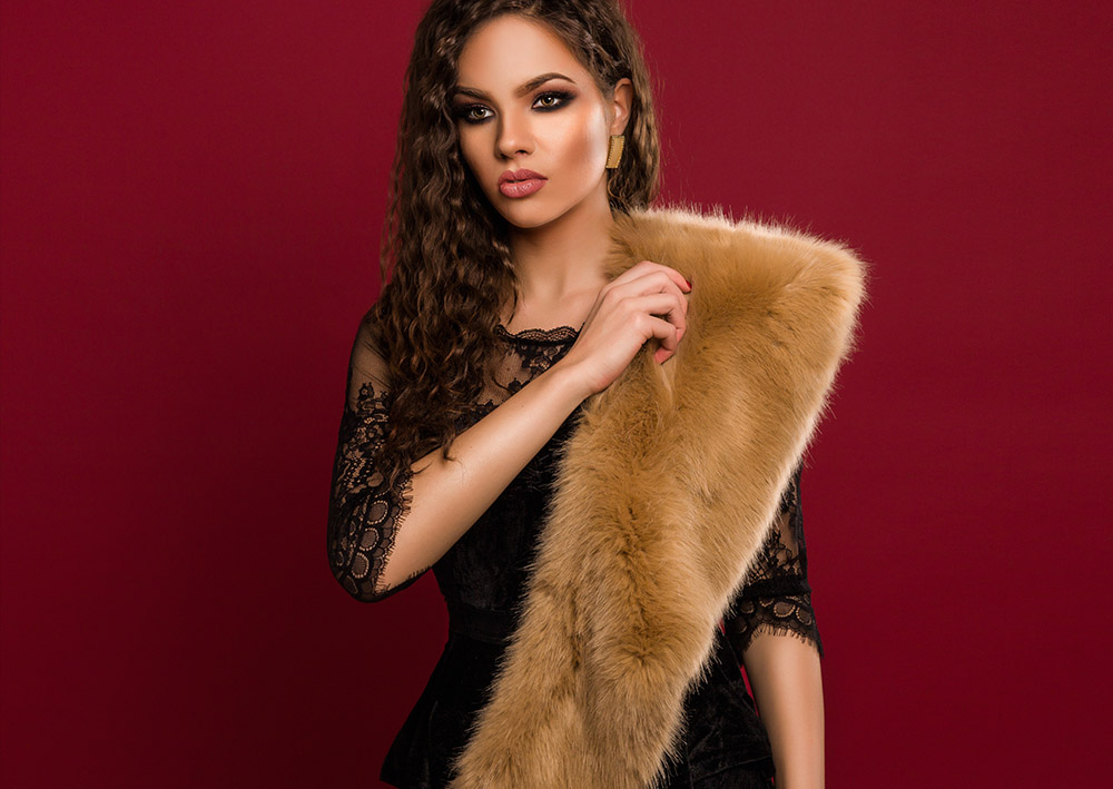 Makeup DeClub.ro Corina Tudor Makeup Artist Constanta Bucuresti machiaj mireasa ocazii speciale sedinte foto cursuri make-up salon nunta reviste rochii